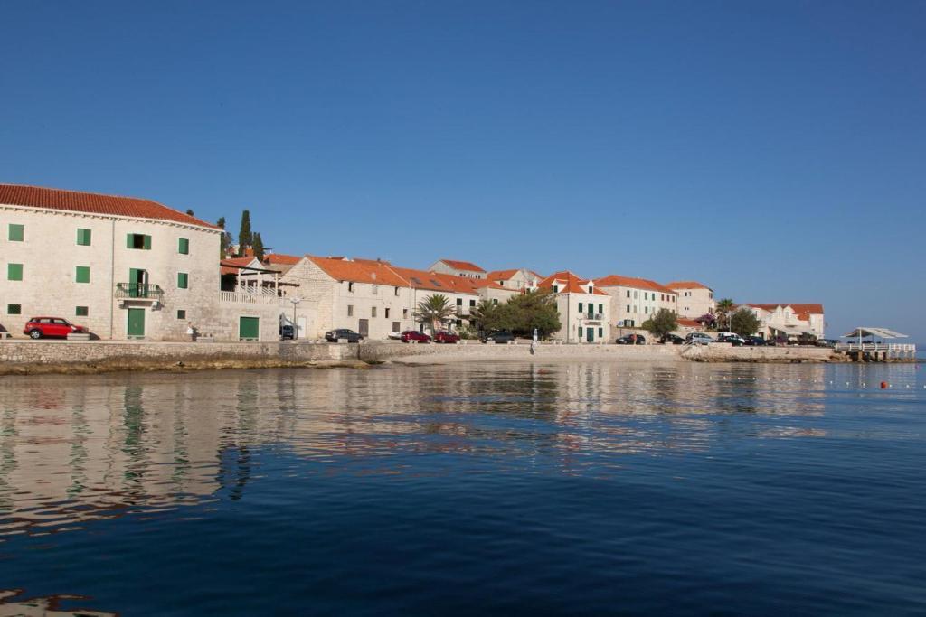 Villa Dinka Sutivan Oda fotoğraf