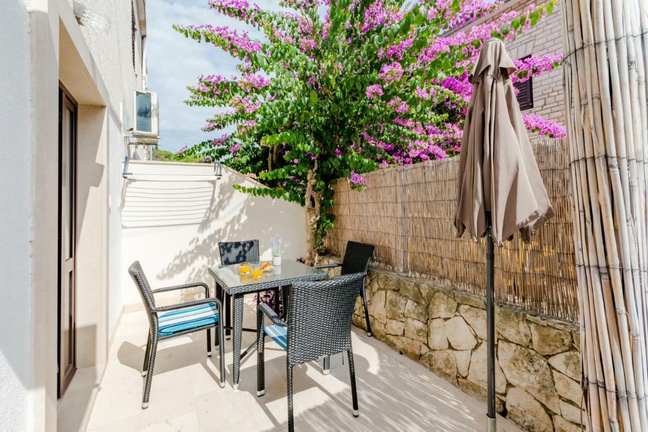 Villa Dinka Sutivan Dış mekan fotoğraf