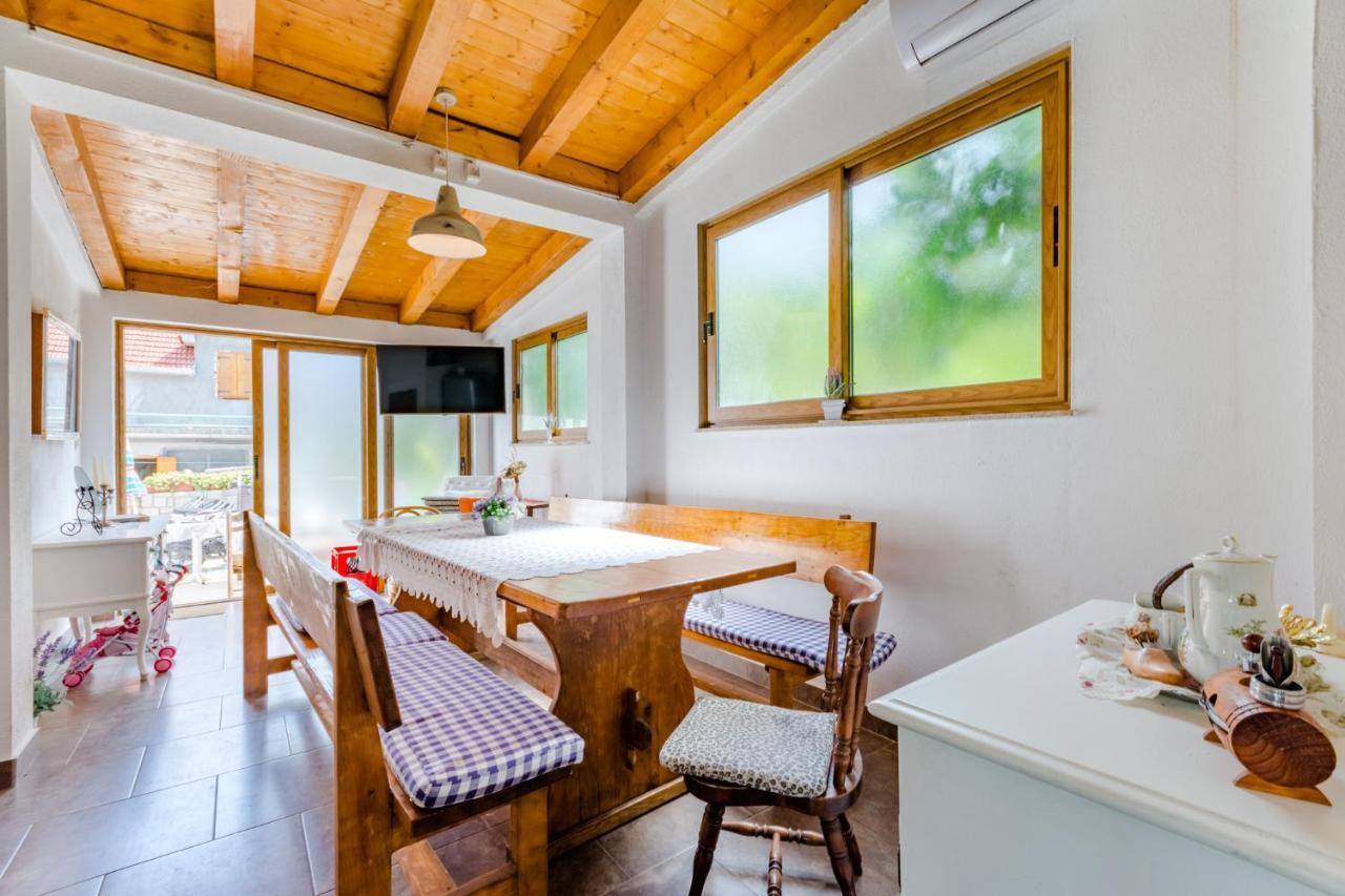 Villa Dinka Sutivan Dış mekan fotoğraf