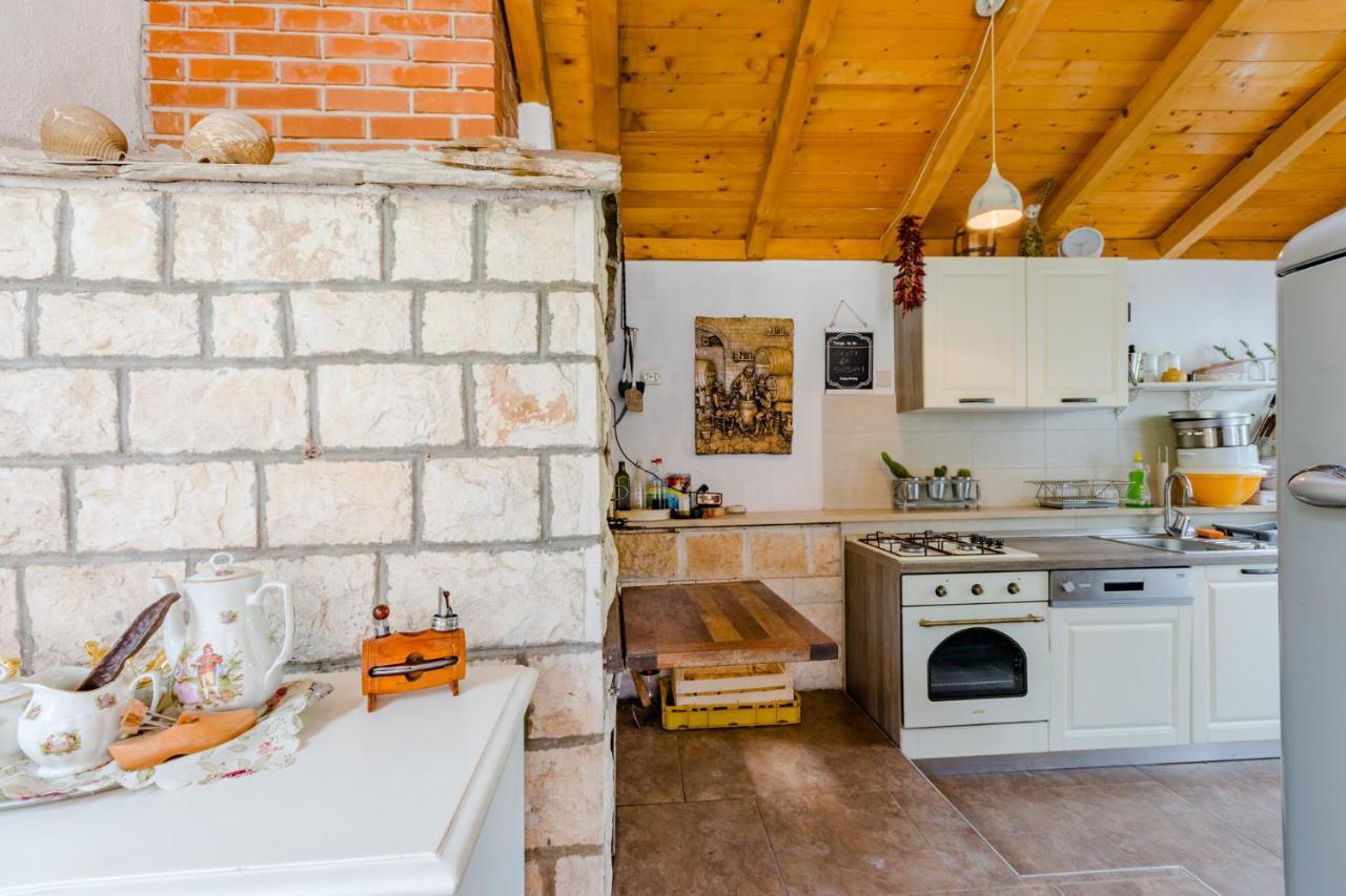 Villa Dinka Sutivan Dış mekan fotoğraf